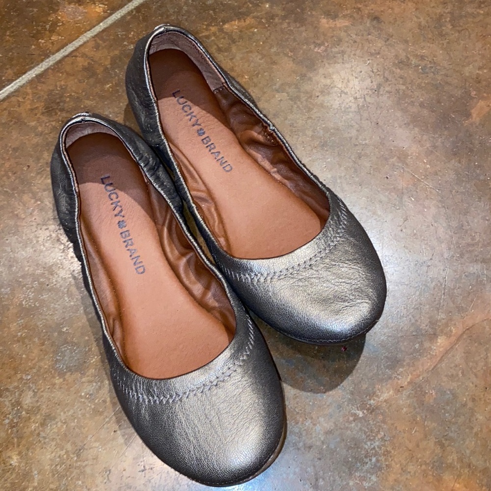 Lucky Bramd flats size 6.5 Pewter